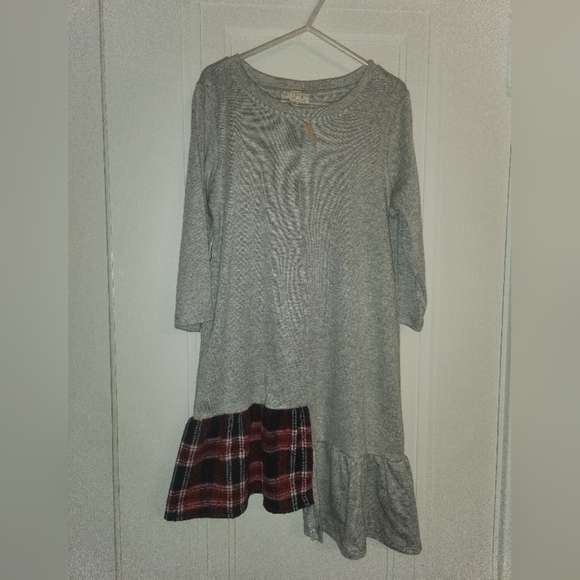HAYDEN GIRLS Perfectly Balanced Plaid tshirt dress Sz Small NWT - Picture 7 of 12